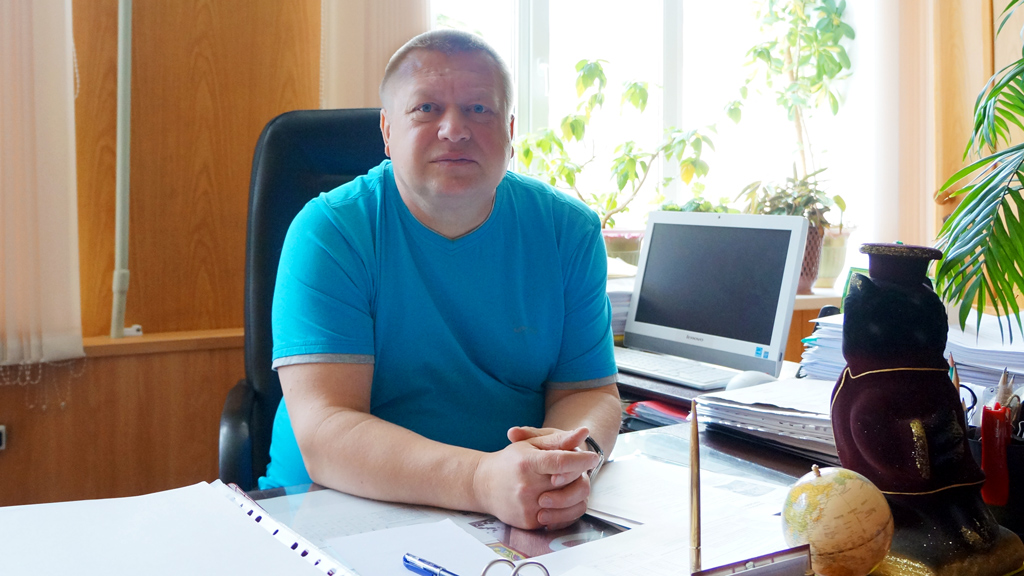НИКОЛАЙ ОРЛОВ, директор Вельского индустриально-экономического колледжа