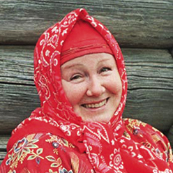 Литератор Людмила Егорова в традиционном пинежском наряде. 2006 год. Фото Бориса Егорова