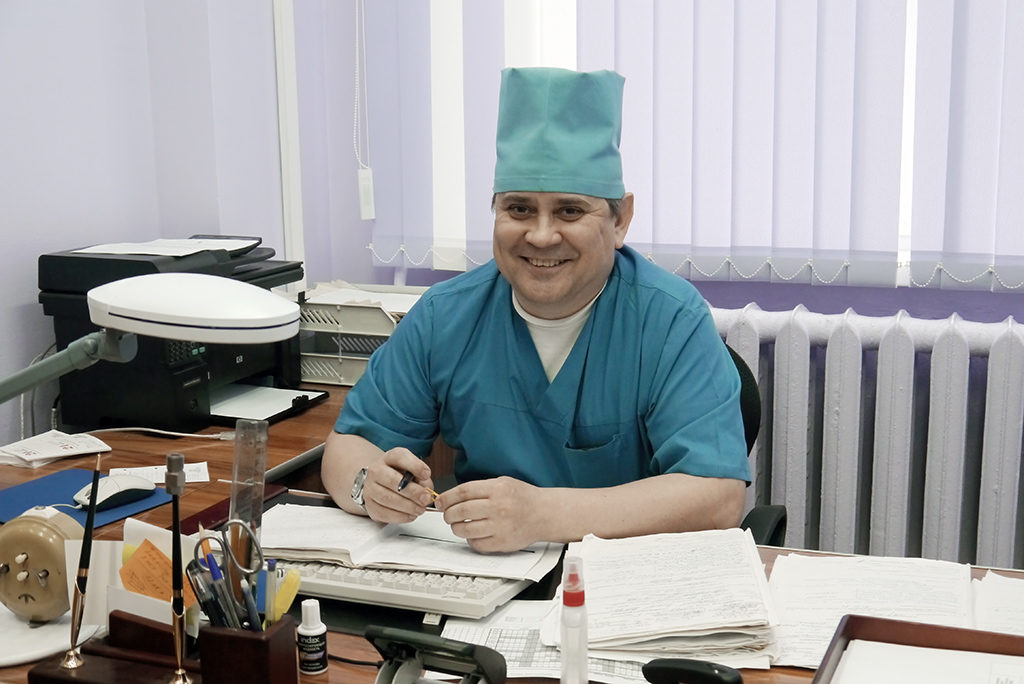 Владимир Мансуров, заведующий вторым отделением реанимации и анестезиологии: «Городу повезло, что ЦМСЧ удалось создать рентгено-сосудистое отделение»