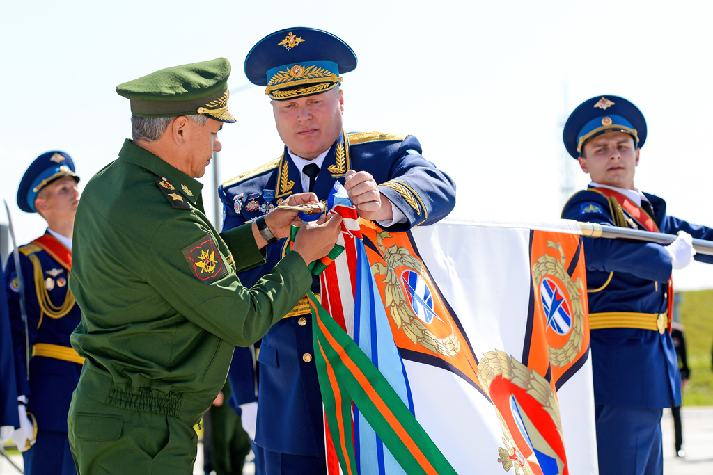 Орден Суворова из рук министра обороны РФ Сергея Шойгу