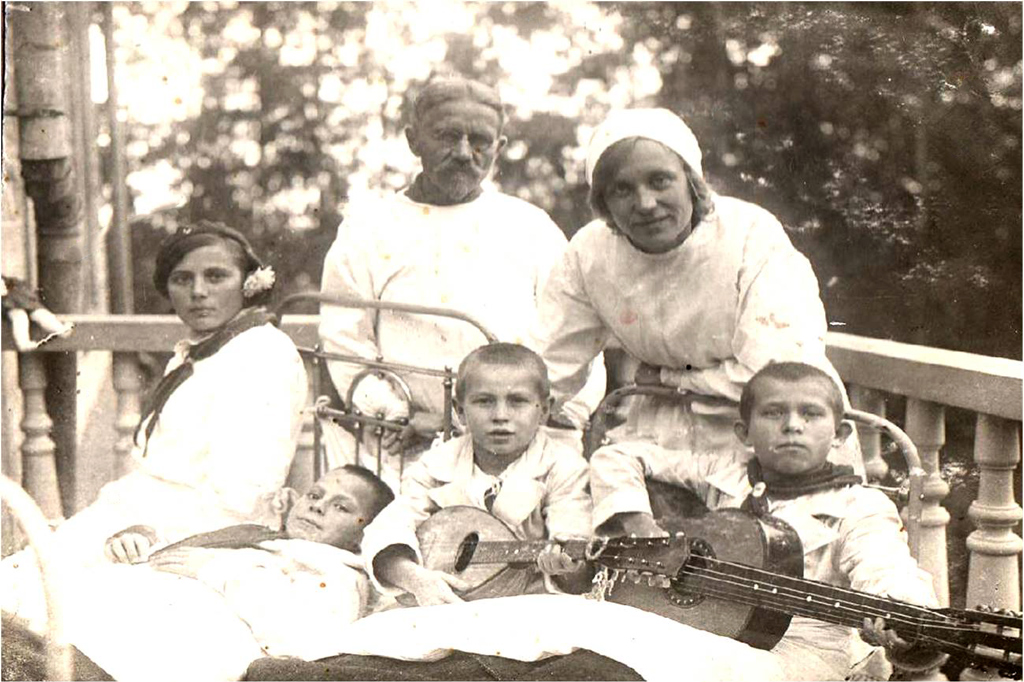 «Первые чижики» — так называла своих пациентов Мария Николаевна Фаворская, а они звали её тётя Муся