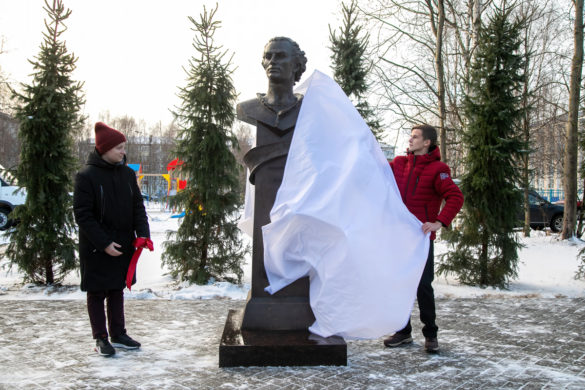 Открытие памятника М. В. Ломоносову в Холмогорах