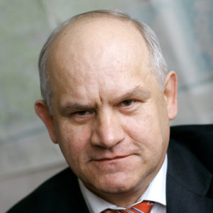 Пётр Орлов, выпускник дорожной кафедры 1975 года, в 1996–2001 годах — директор «Архангельскавтодора»