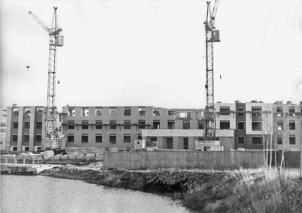 Восьмиэтажный корпус диспансера начали строить в 1985 году