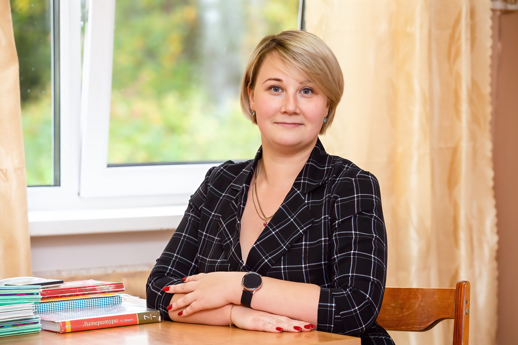 Лидия Чертова, Педагог-организатор и заместитель директора по воспитательной работе
