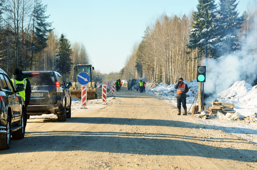 Специалисты «Севзапдорстроя» трудились на дороге при температуре от минус 35 до плюс 35 градусов