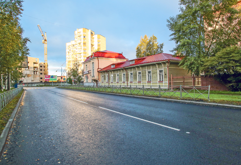 Перекресток Троицкого проспекта и улицы Суворова после ремонта